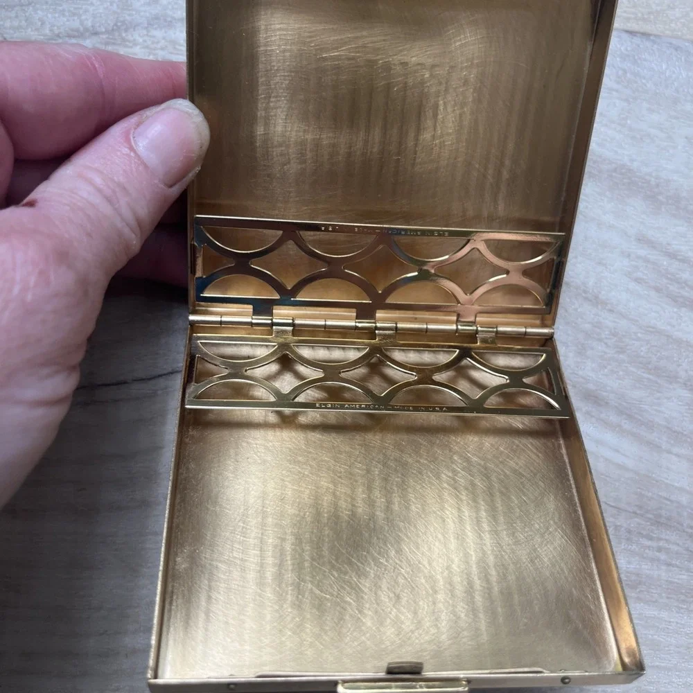 Gold Compact Card Case - Unbranded Slim Metal Accessory